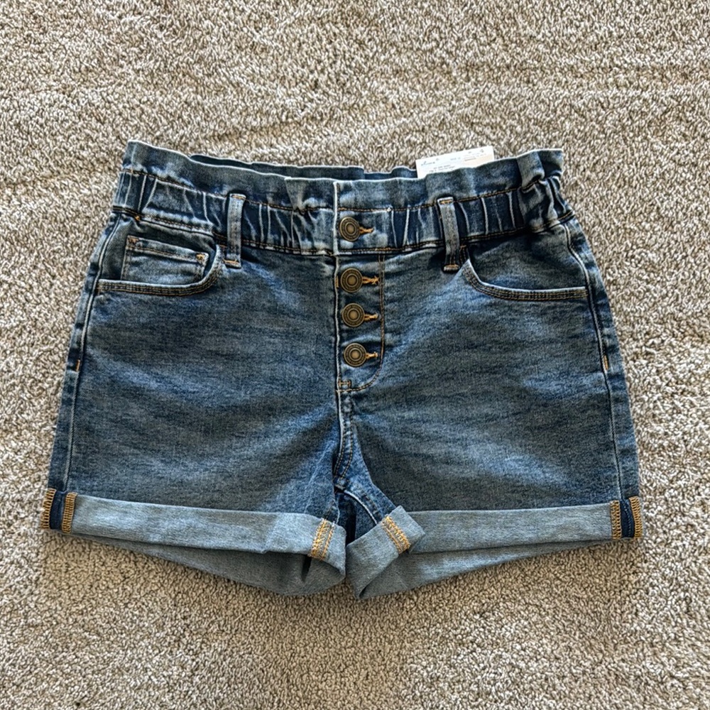 High-Waisted Blue Jean Shorts with Cuffed Hem